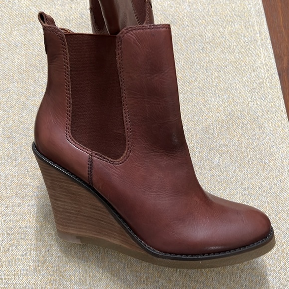 ❤️Lucky Brand leather Ankle Bootie - Picture 5 of 8